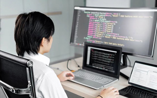 宜城 api php源码,下载的php源码怎么运行呢？